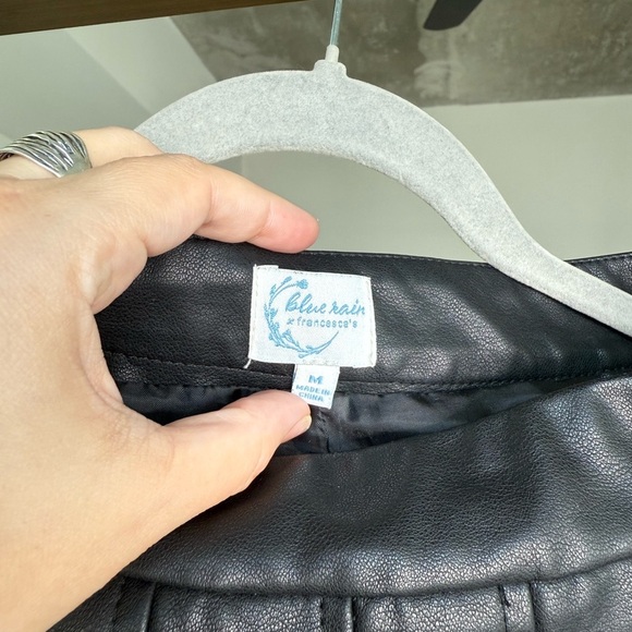 Francesca’s Blue Rain Black Faux Leather Skort
Size M Dark Academia Tennis Prep - Picture 3 of 6